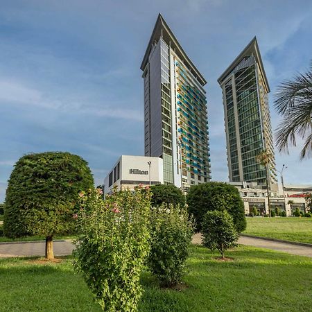 ฮิลตัน บาทูมี Hotel บาทูมิ ภายนอก รูปภาพ Residential buildings in the new city of El Alamein