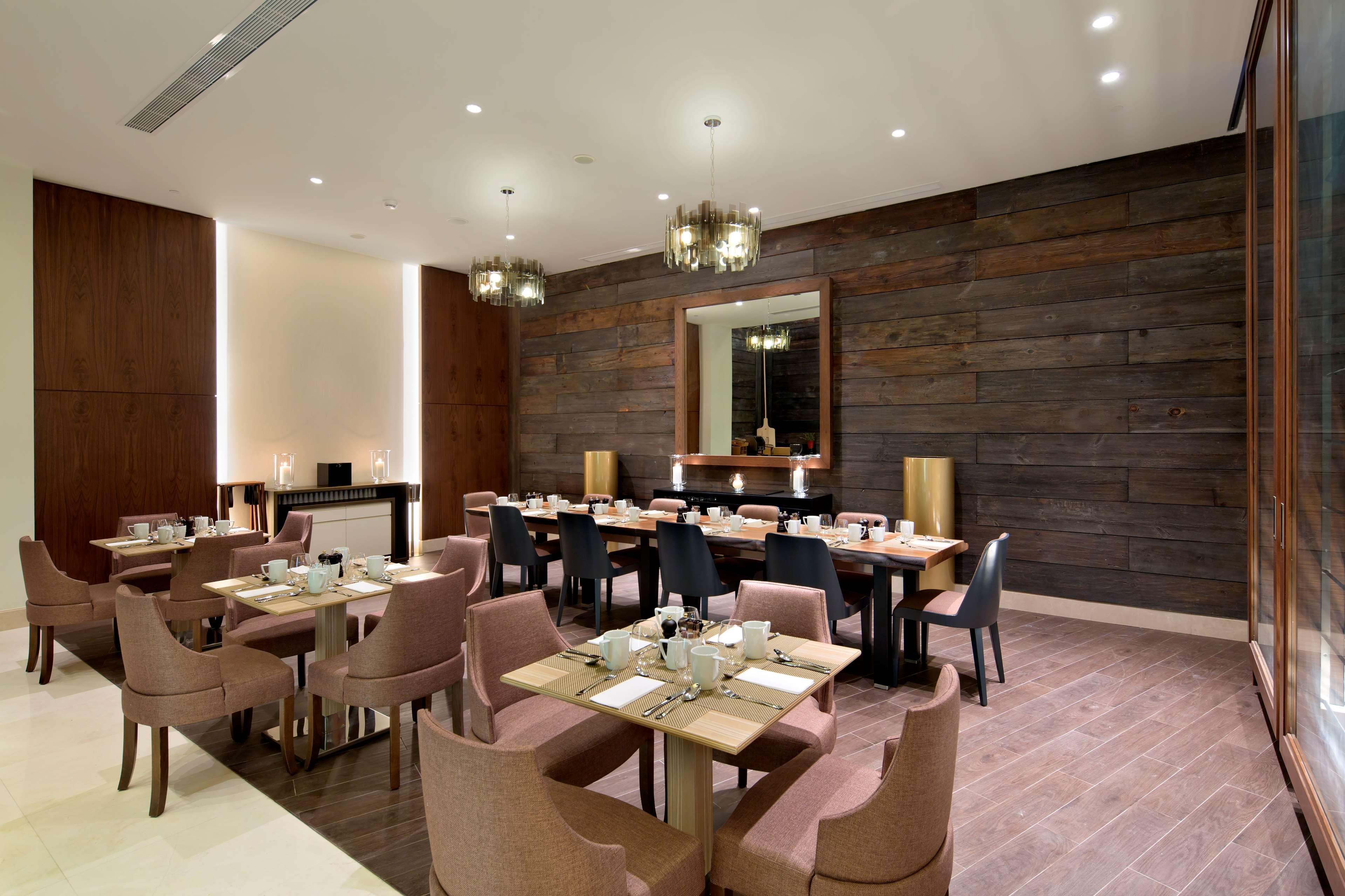 ฮิลตัน บาทูมี Hotel บาทูมิ ภายนอก รูปภาพ The restaurant