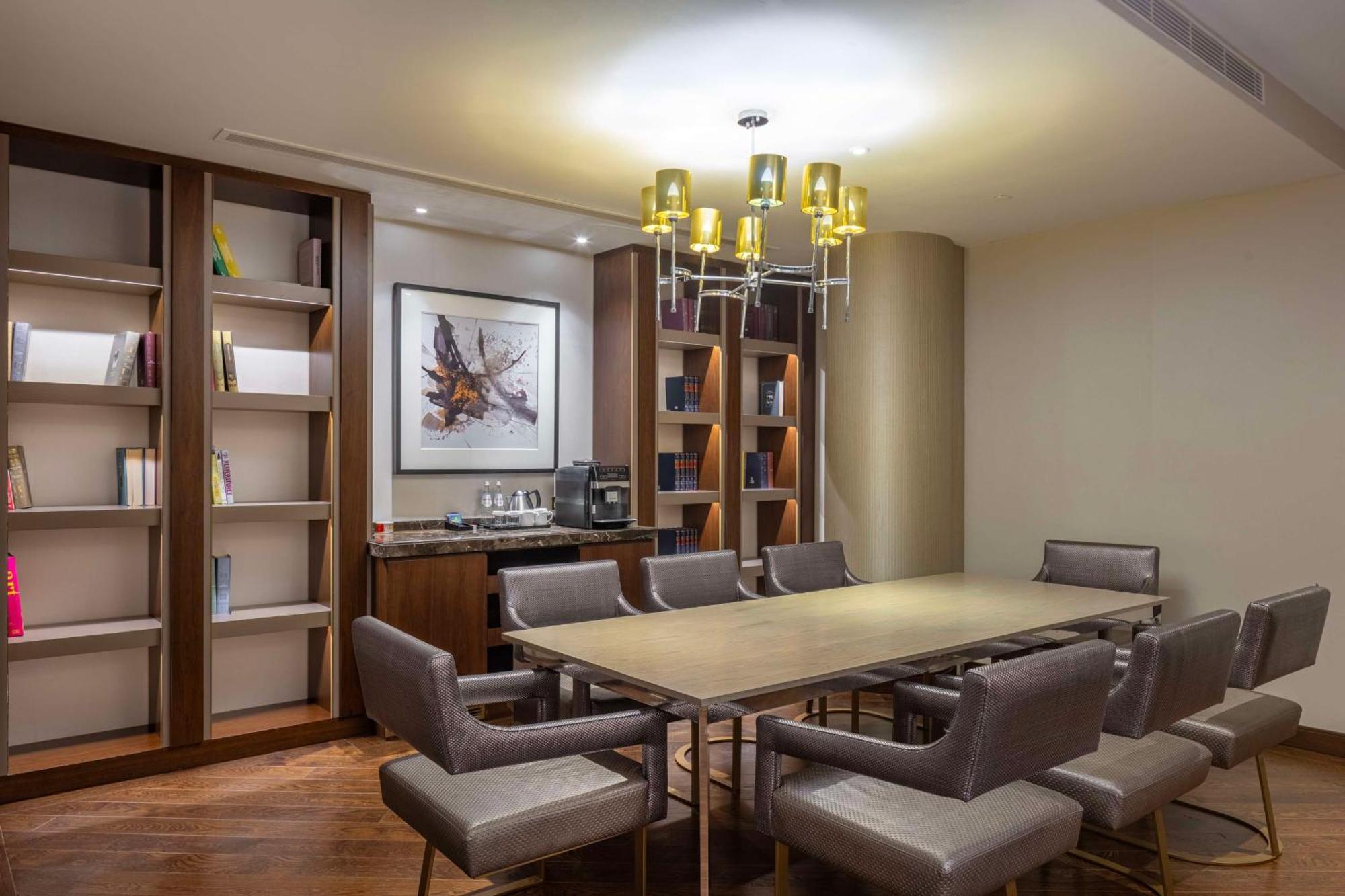 ฮิลตัน บาทูมี Hotel บาทูมิ ภายนอก รูปภาพ Library at The Westin Palace, Madrid