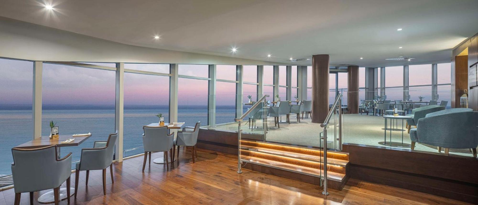 ฮิลตัน บาทูมี Hotel บาทูมิ ภายนอก รูปภาพ The 360° Lounge